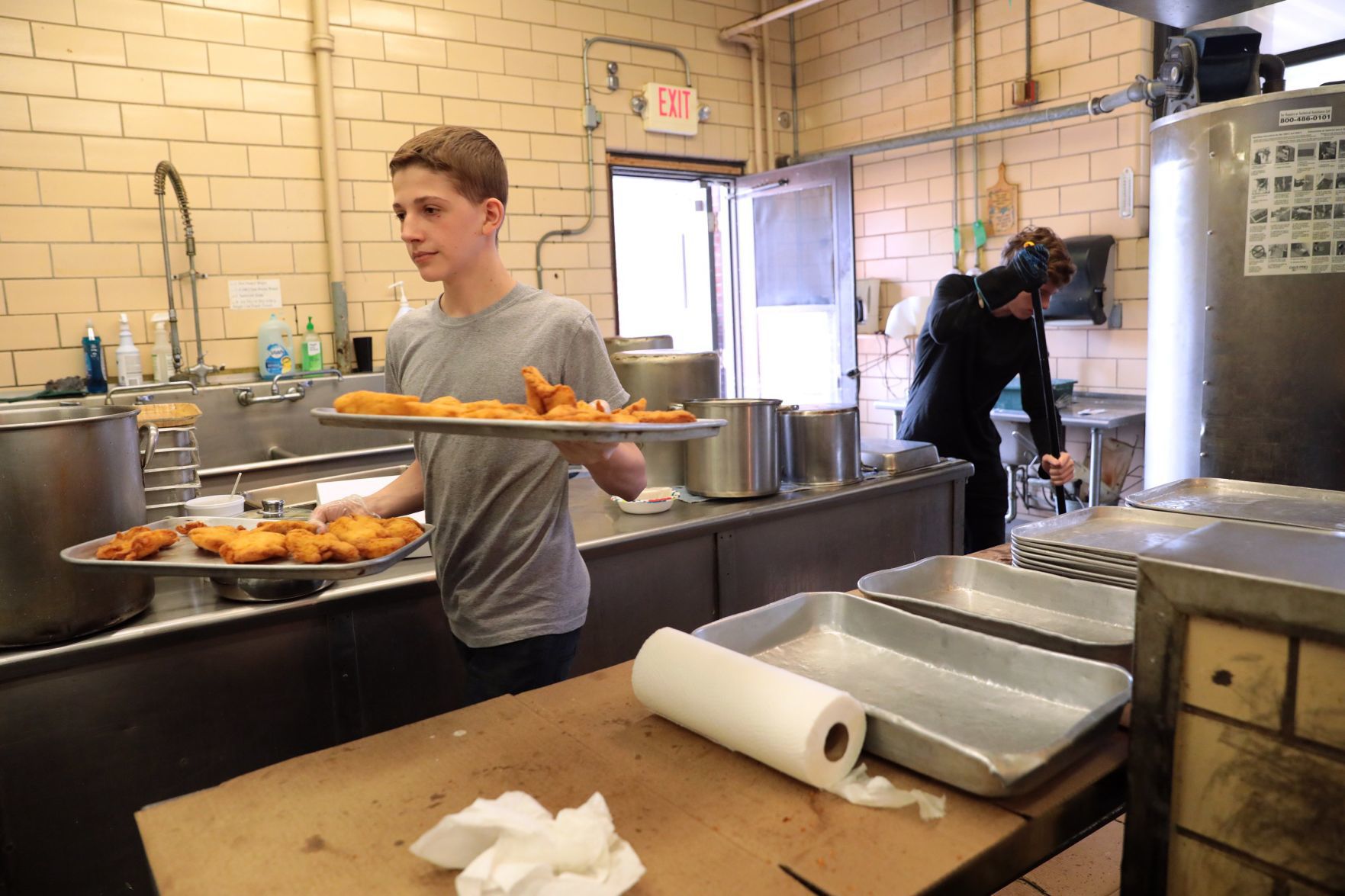 Final fish fry of Lent